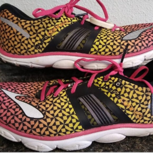 Womens 9.5 Brooks Pure Connect 4 1201761b587 Pink Yellow Running Shoes - Picture 1 of 6